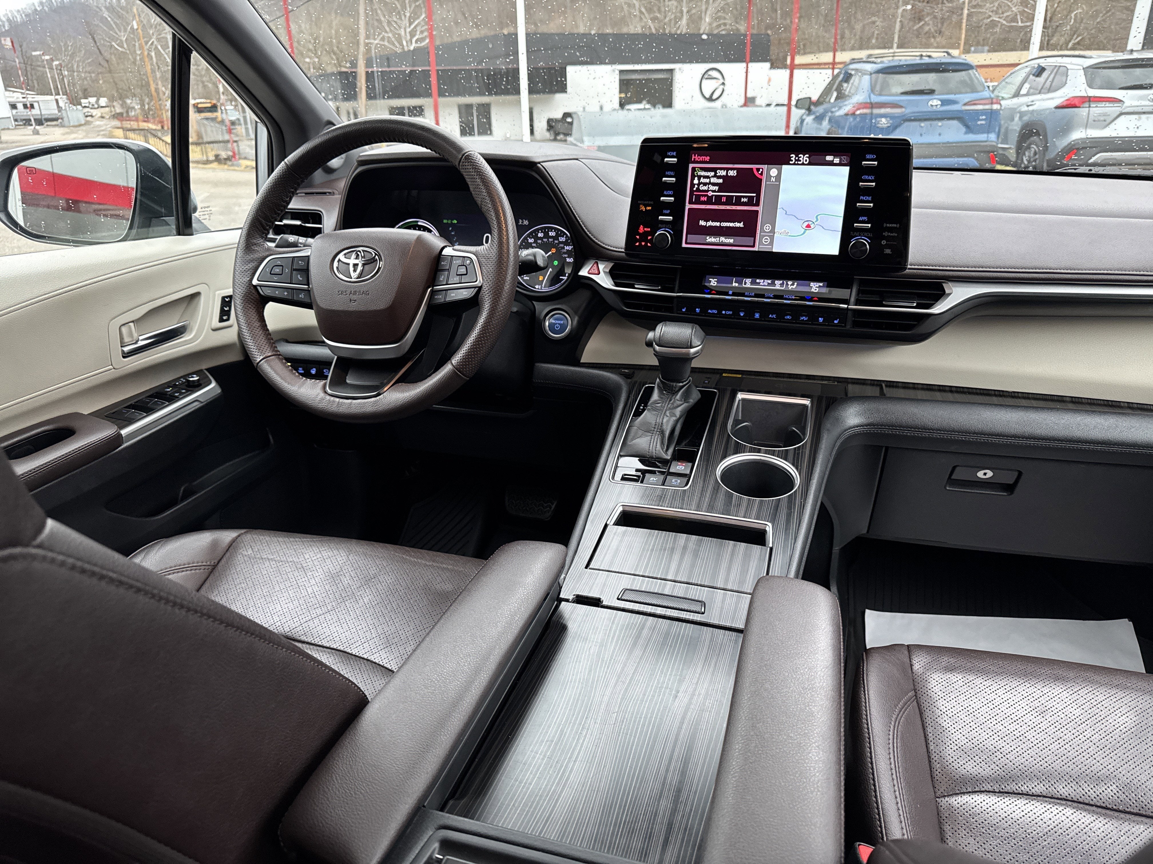 2022 Toyota Sienna Platinum