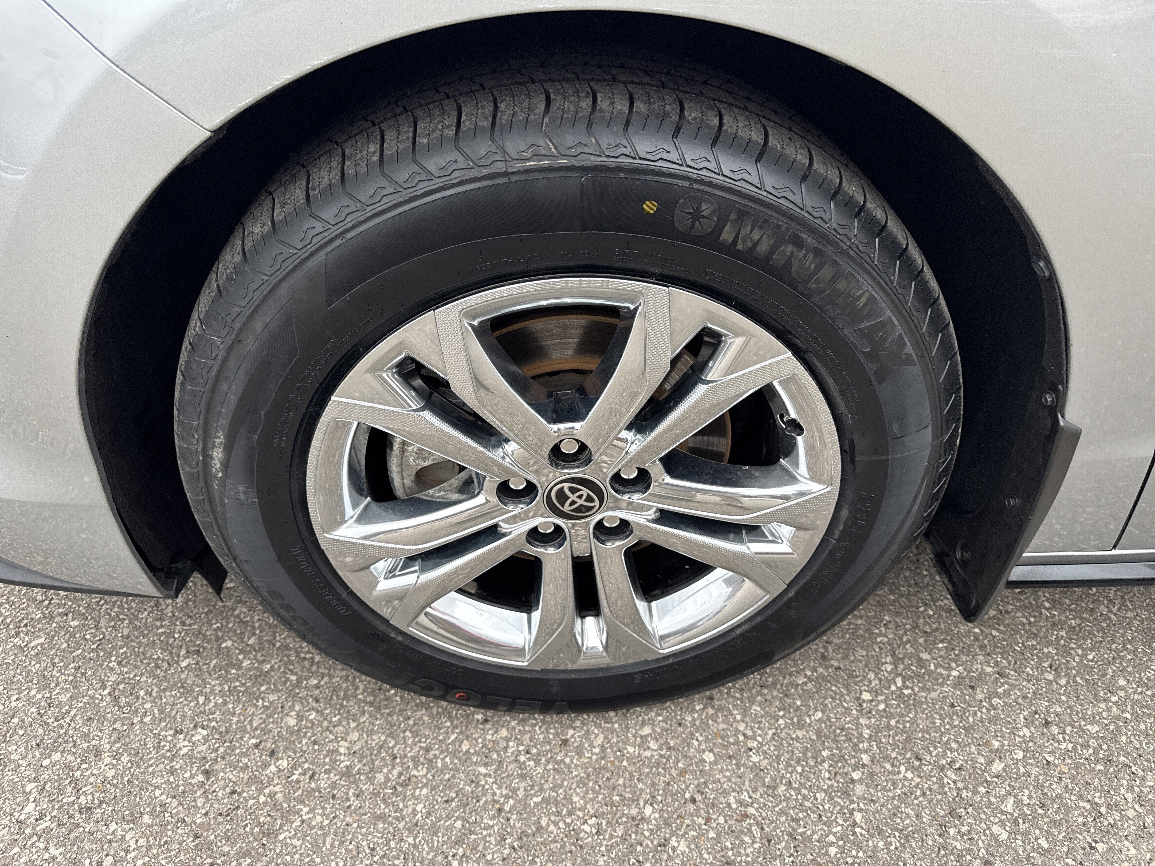 2022 Toyota Sienna Platinum