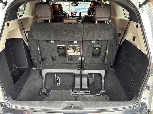 2022 Toyota Sienna Platinum