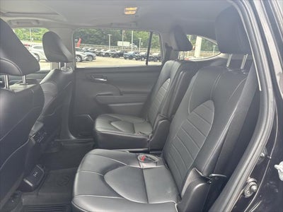 2022 Toyota Highlander XLE