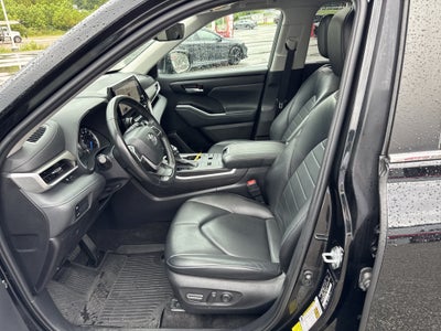 2023 Toyota Highlander Hybrid XLE