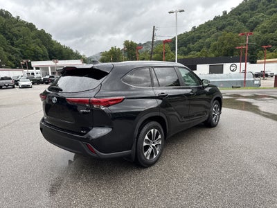2023 Toyota Highlander Hybrid XLE