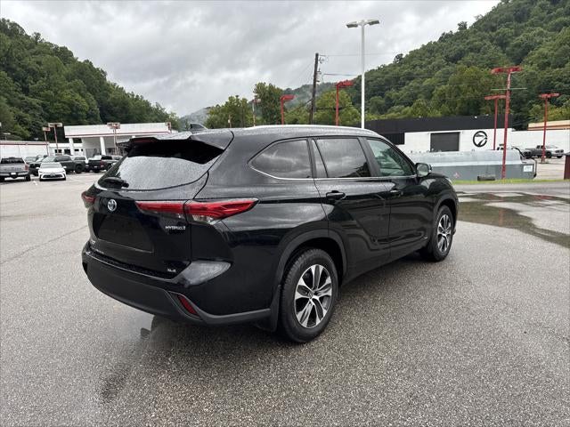 2023 Toyota Highlander Hybrid XLE