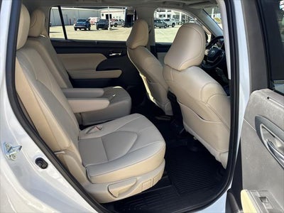 2024 Toyota Highlander XLE