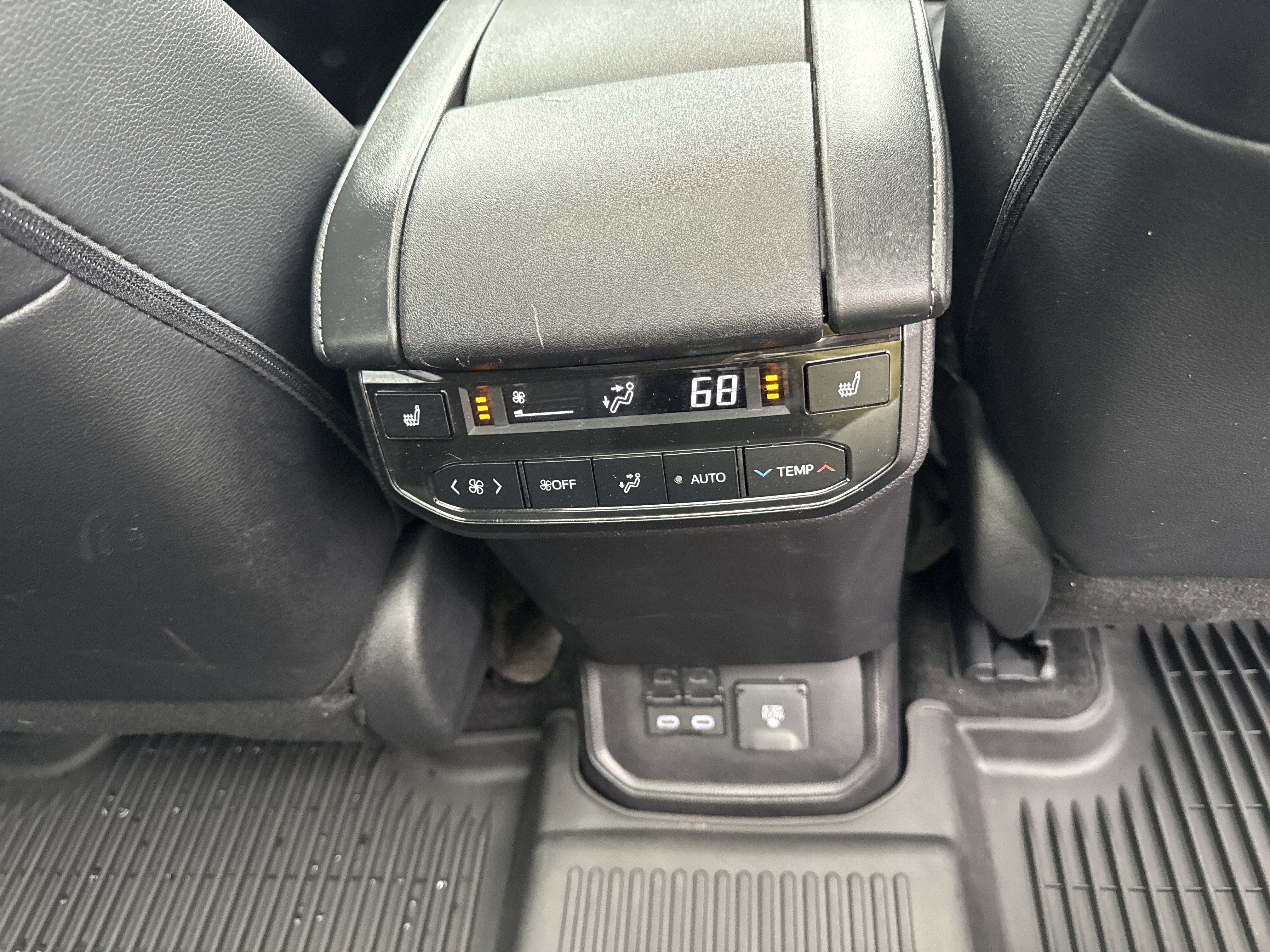 2024 Toyota Highlander Platinum