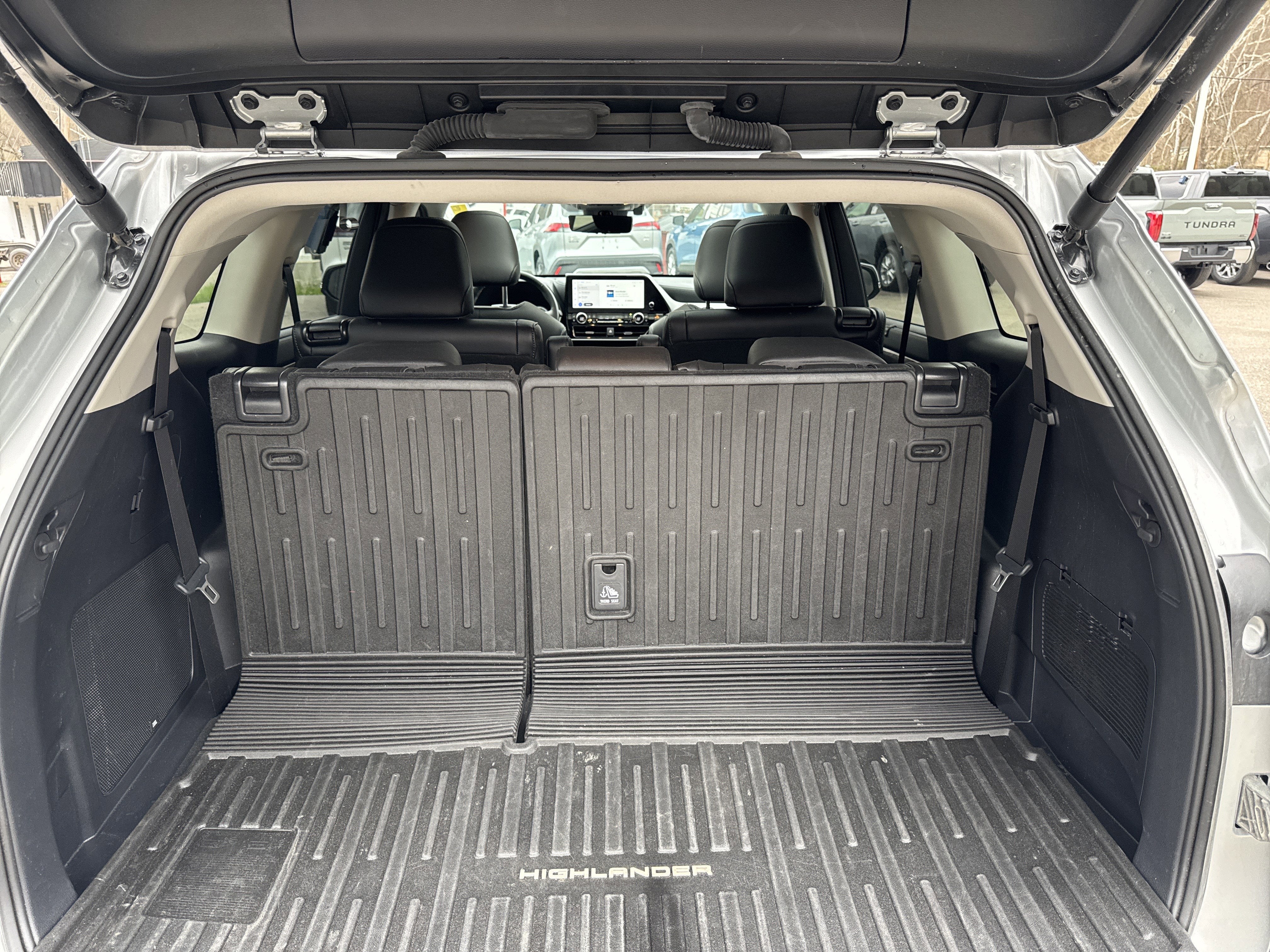 2024 Toyota Highlander Platinum