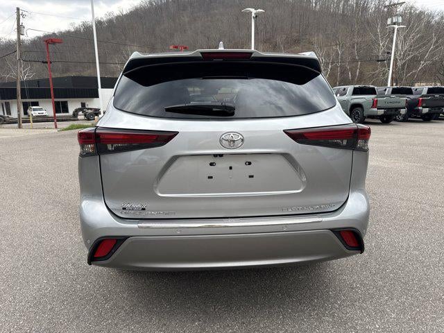 2024 Toyota Highlander Platinum
