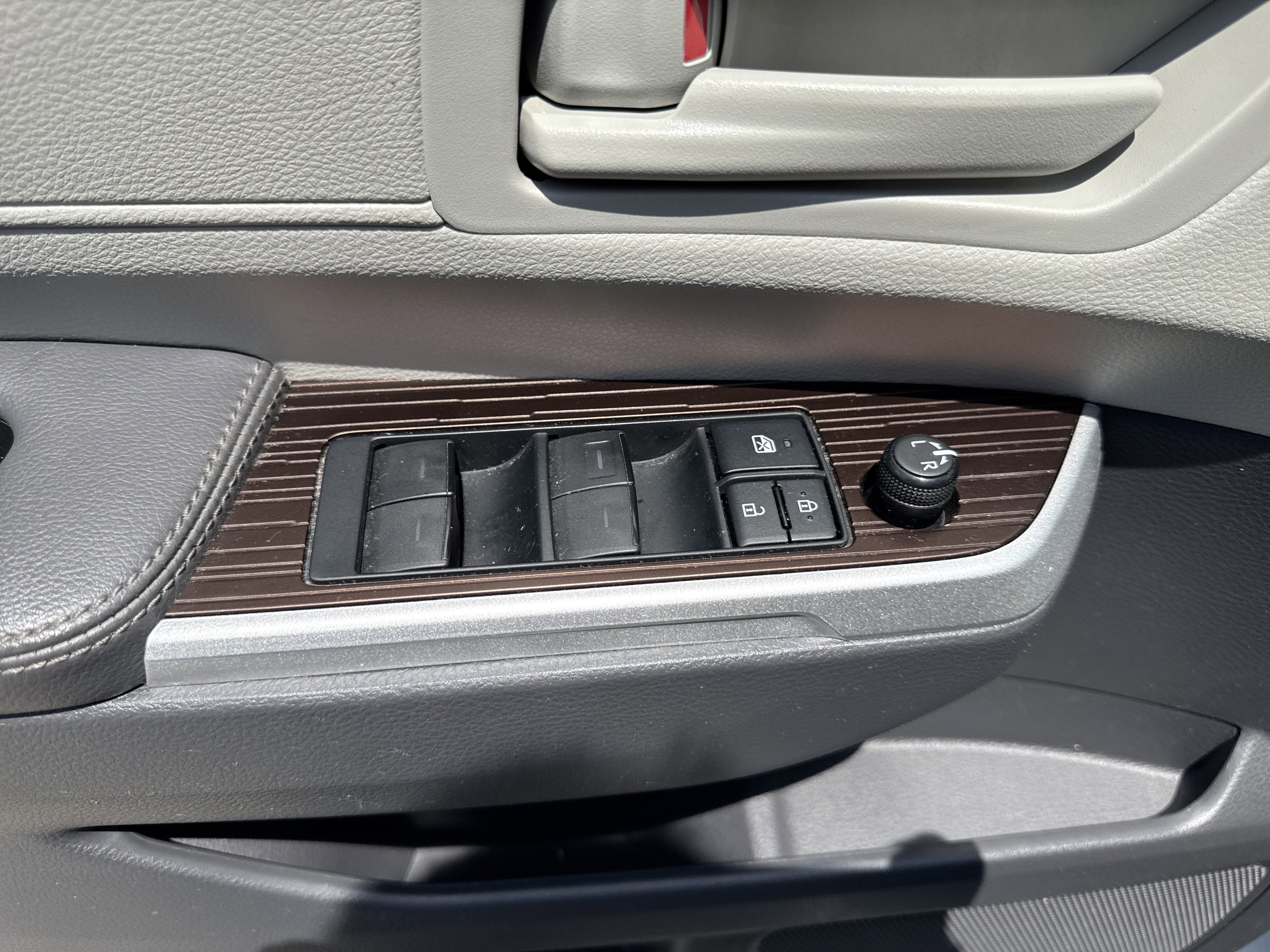 2022 Toyota Sienna LE