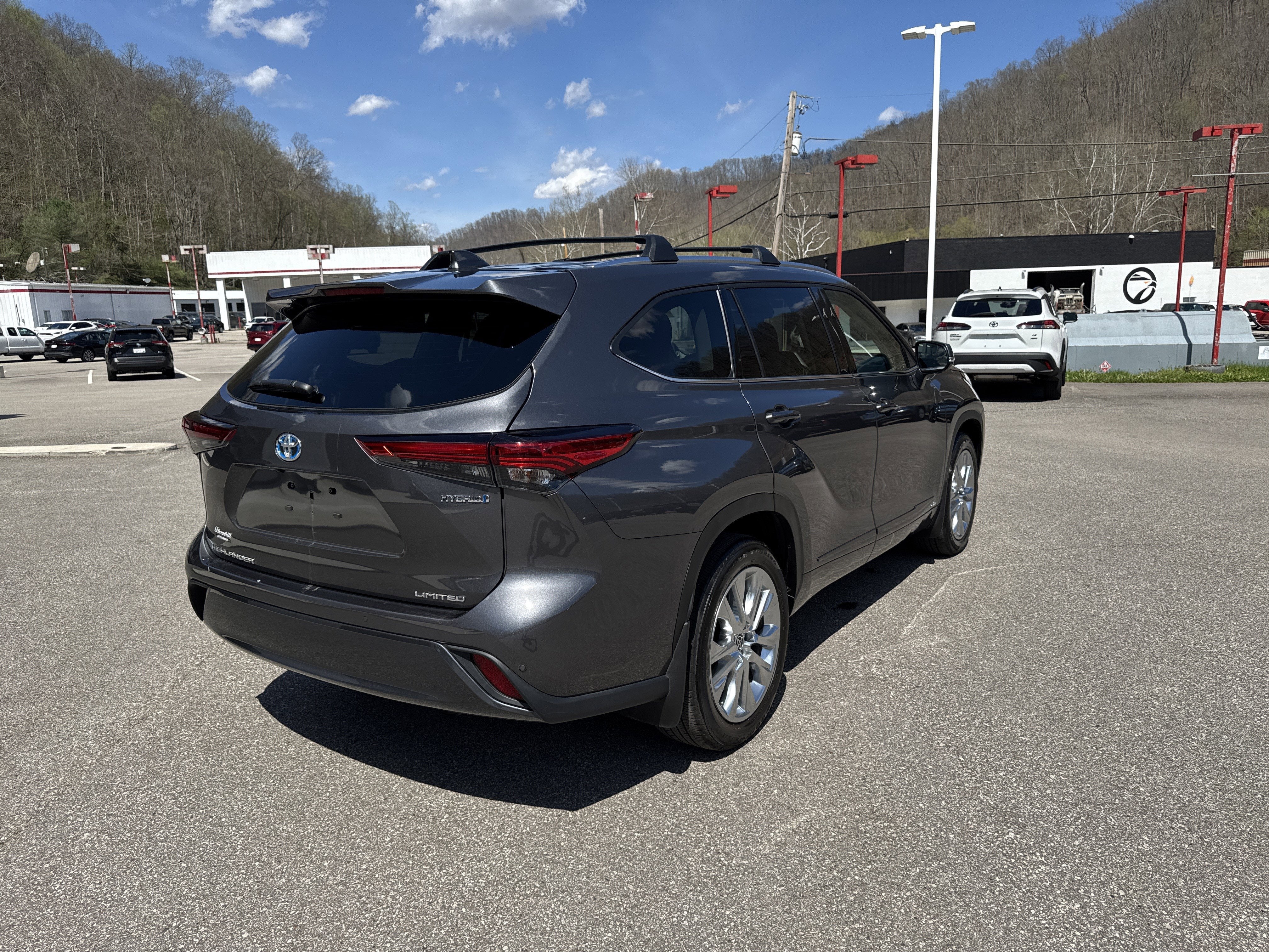 2023 Toyota Highlander Hybrid Limited