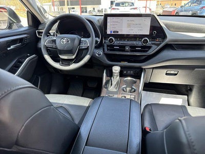 2023 Toyota Highlander Hybrid Limited
