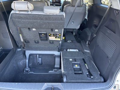 2025 Toyota Sienna XLE
