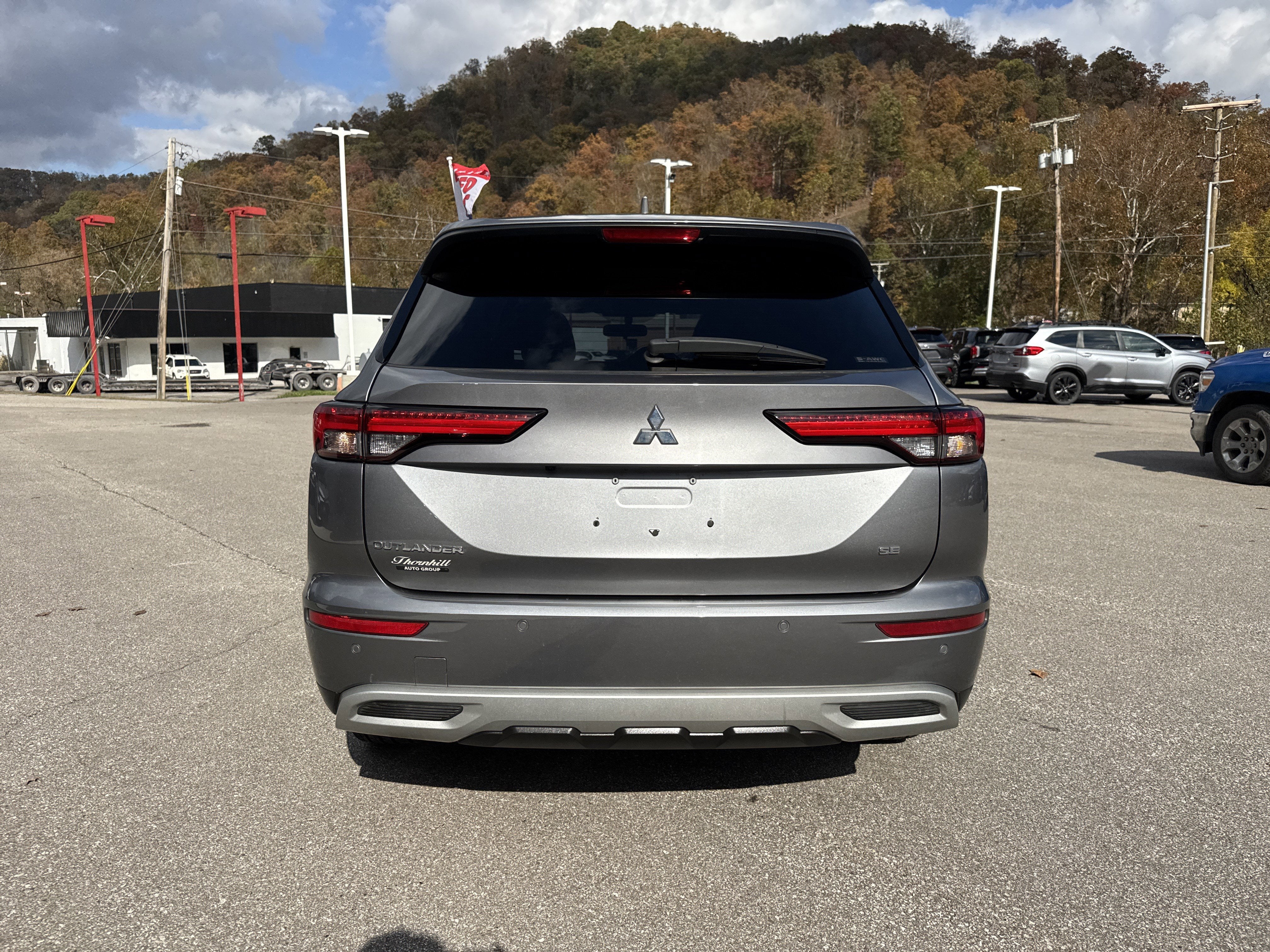 2023 Mitsubishi Outlander SE