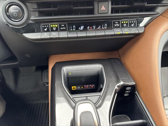 2025 Toyota Crown Signia Limited