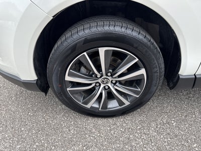 2022 Toyota Venza LE