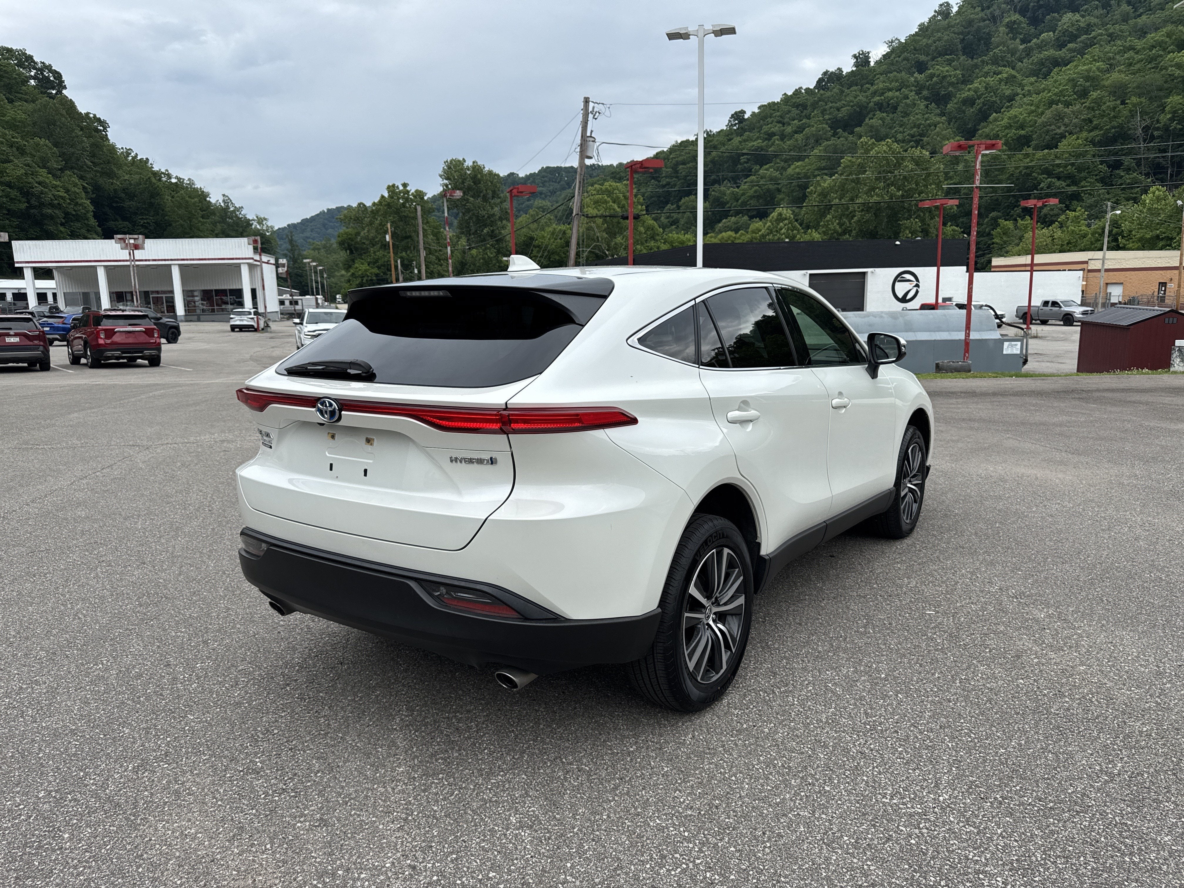 2022 Toyota Venza LE