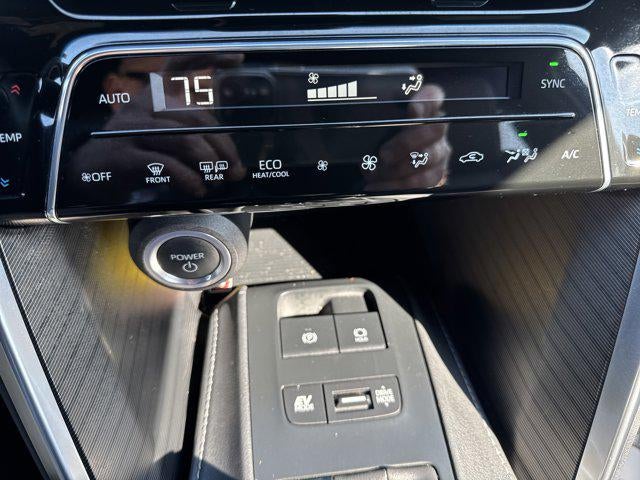 2023 Toyota Venza XLE