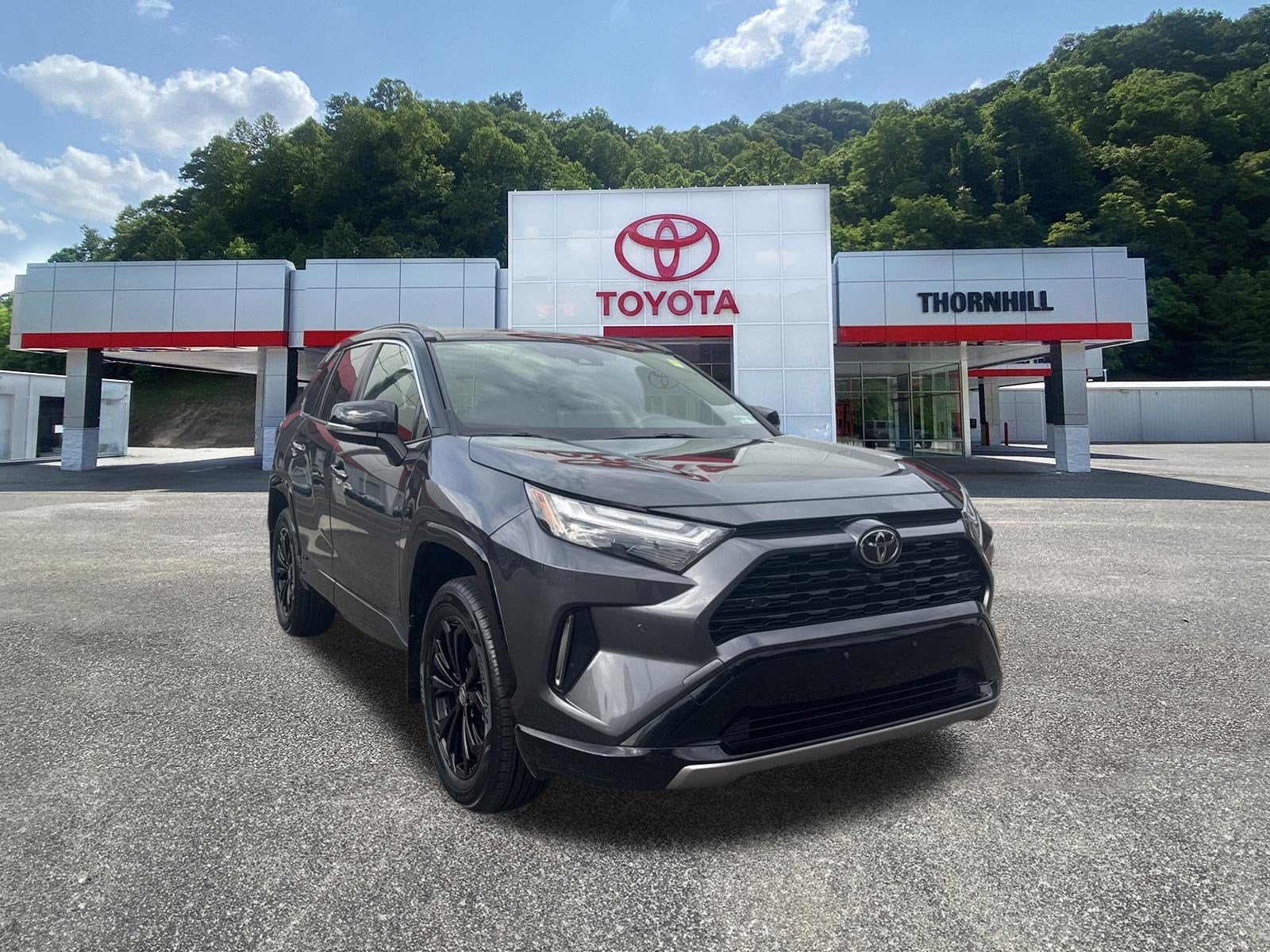 2025 Toyota RAV4 XSE