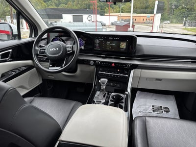 2024 Kia Carnival EX