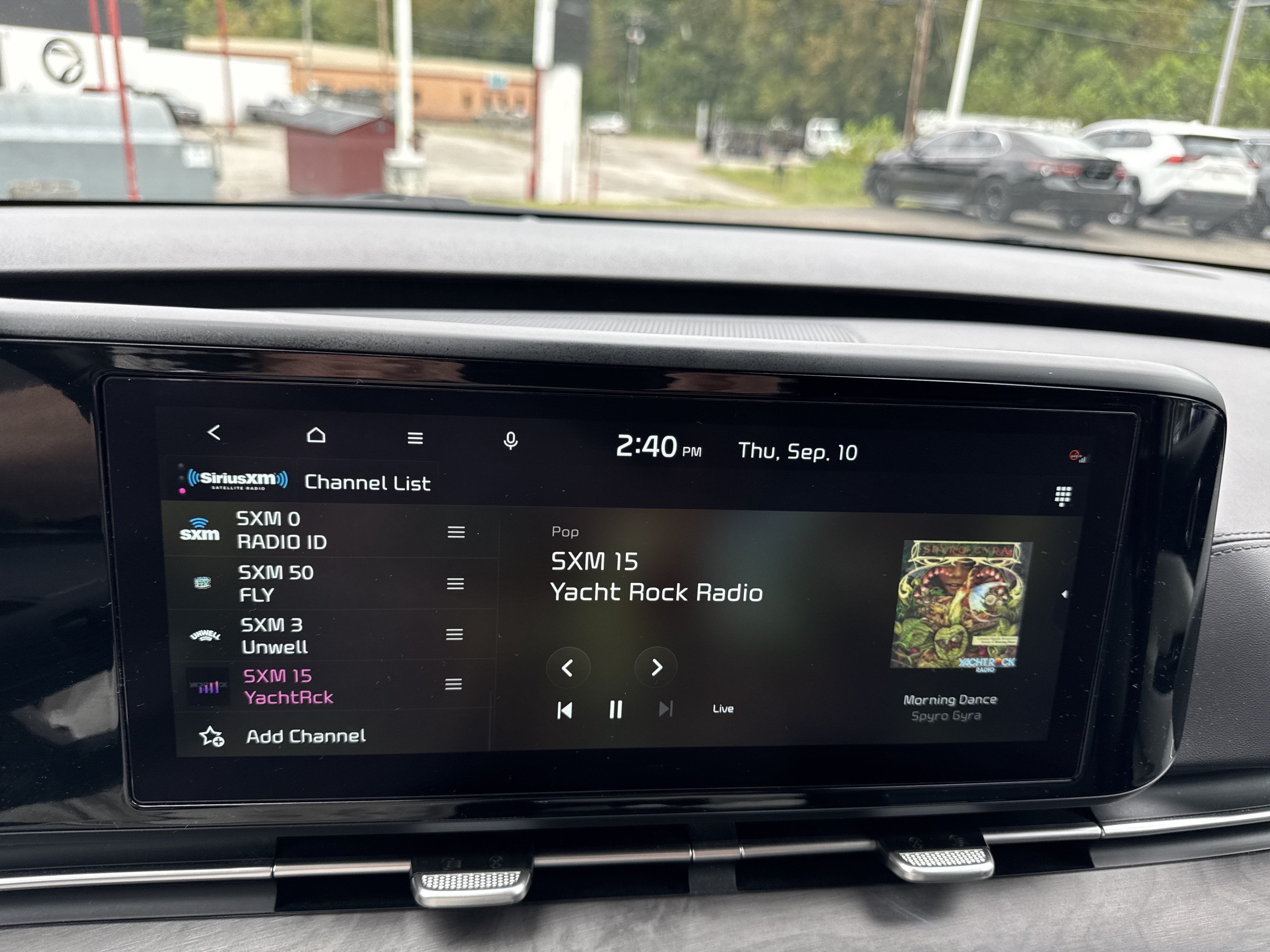 2024 Kia Carnival EX