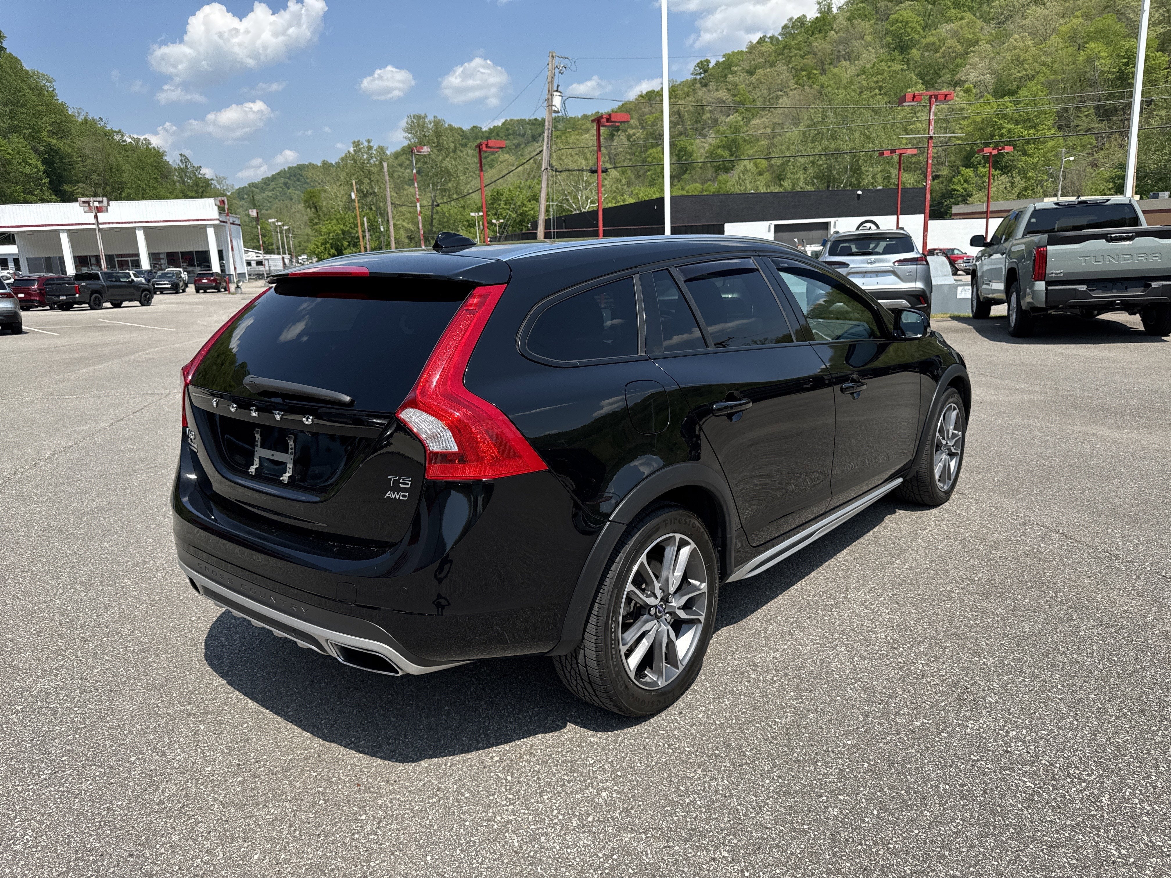 2015 Volvo V60 Cross Country T5