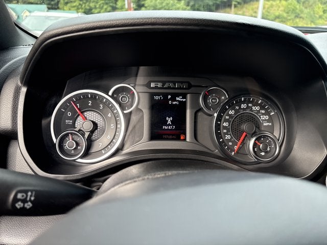2025 RAM 1500 BIG HORN 4X4 CREW CAB 5'7