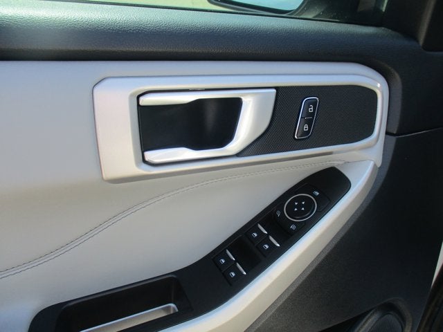 2023 Ford Explorer XLT 4WD