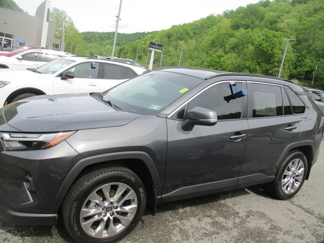 2025 Toyota RAV4 XLE PREMIUM AWD