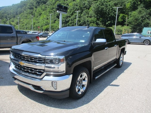 2017 Chevrolet Silverado 1500 "4WD CREW CAB 143.5"" LTZ W"