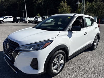 2023 Nissan Kicks S FWD