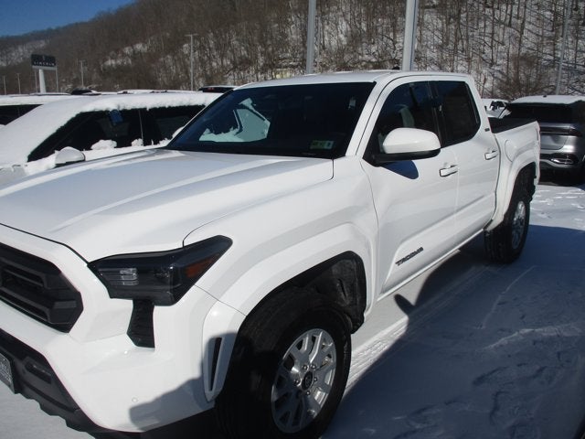2024 Toyota Tacoma 4WD SR5 DOUBLE CAB 5' BED AT