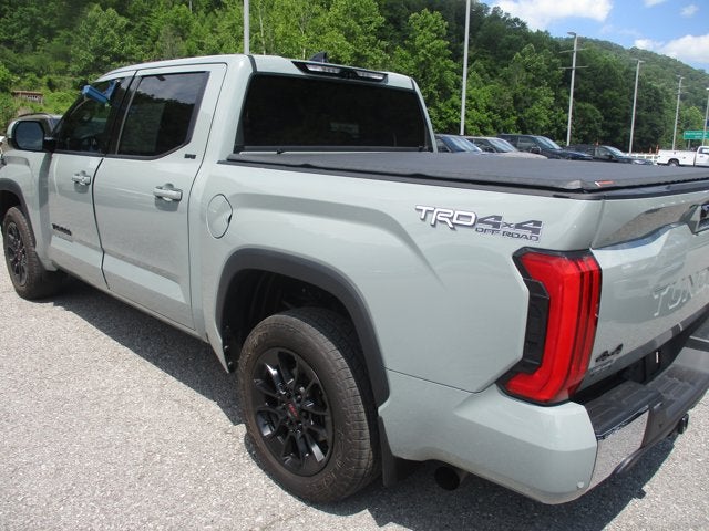 2022 Toyota Tundra 4WD SR5 CREWMAX 5.5' BED