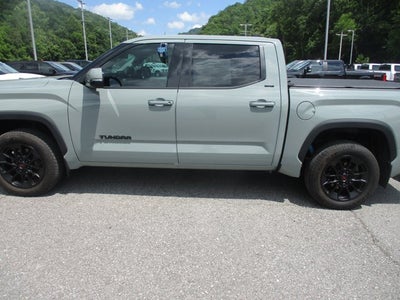2022 Toyota Tundra 4WD SR5 CREWMAX 5.5' BED