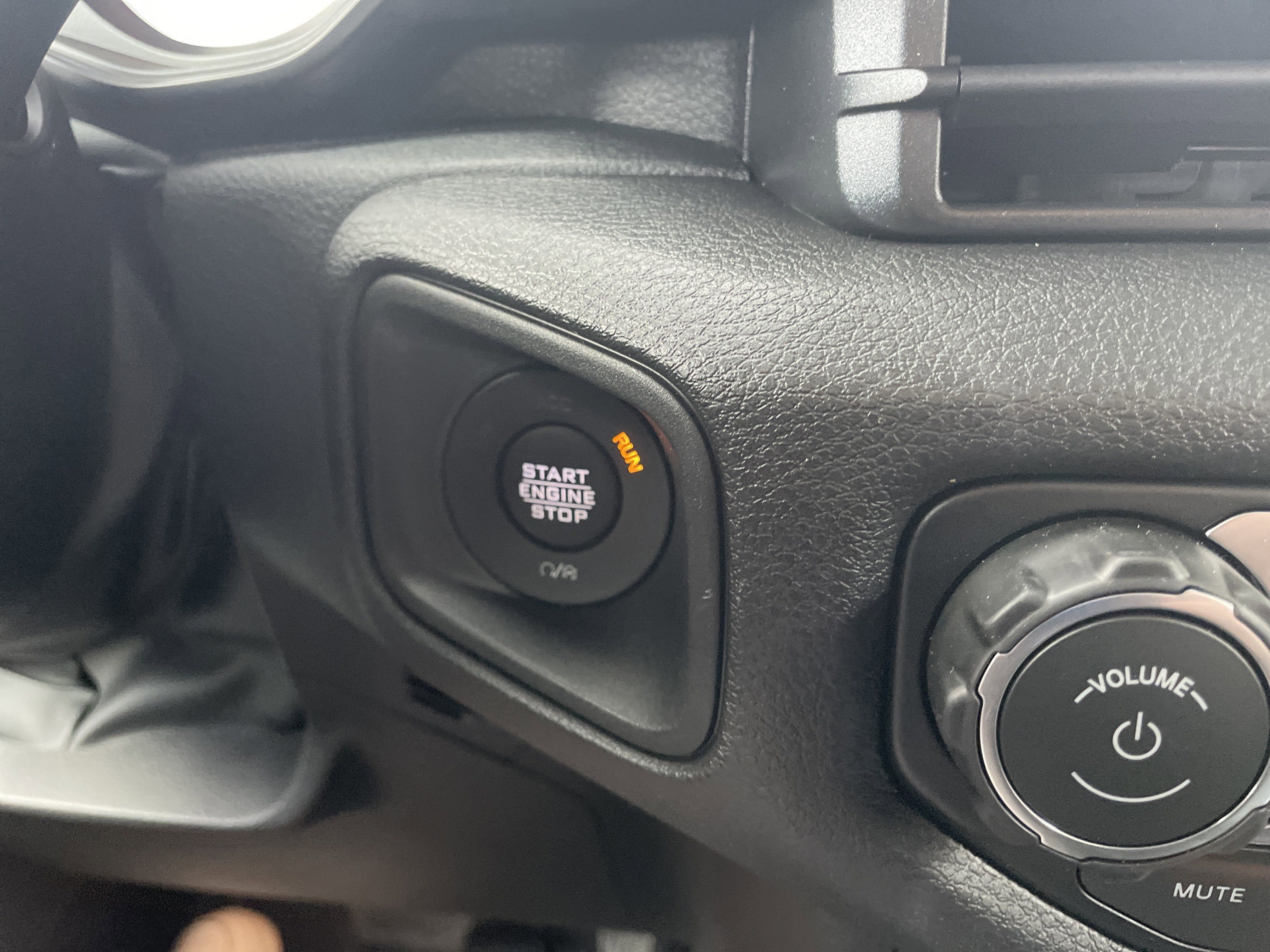 2023 Jeep Gladiator Overland 4x4