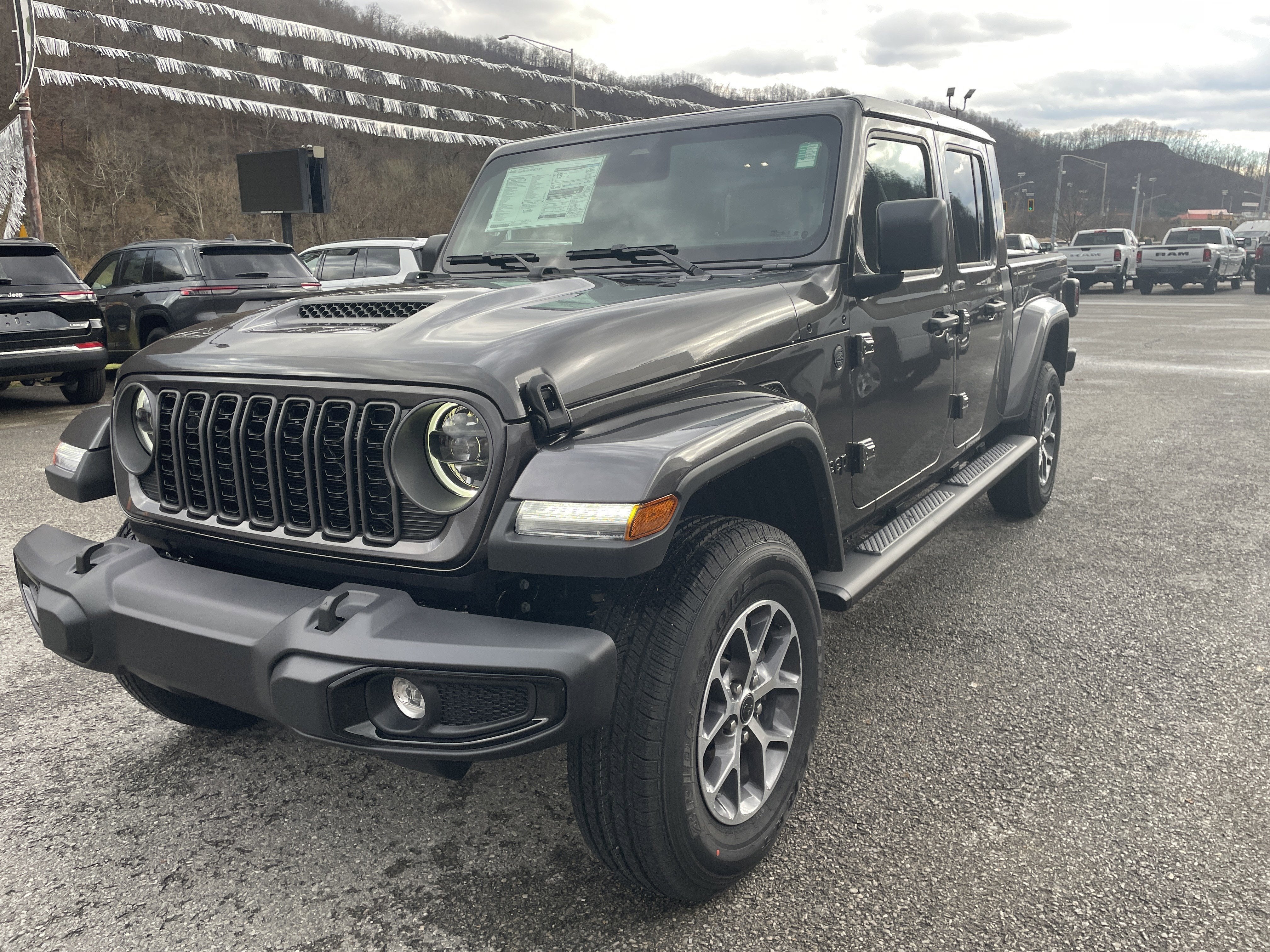 2023 Jeep Gladiator Overland 4x4