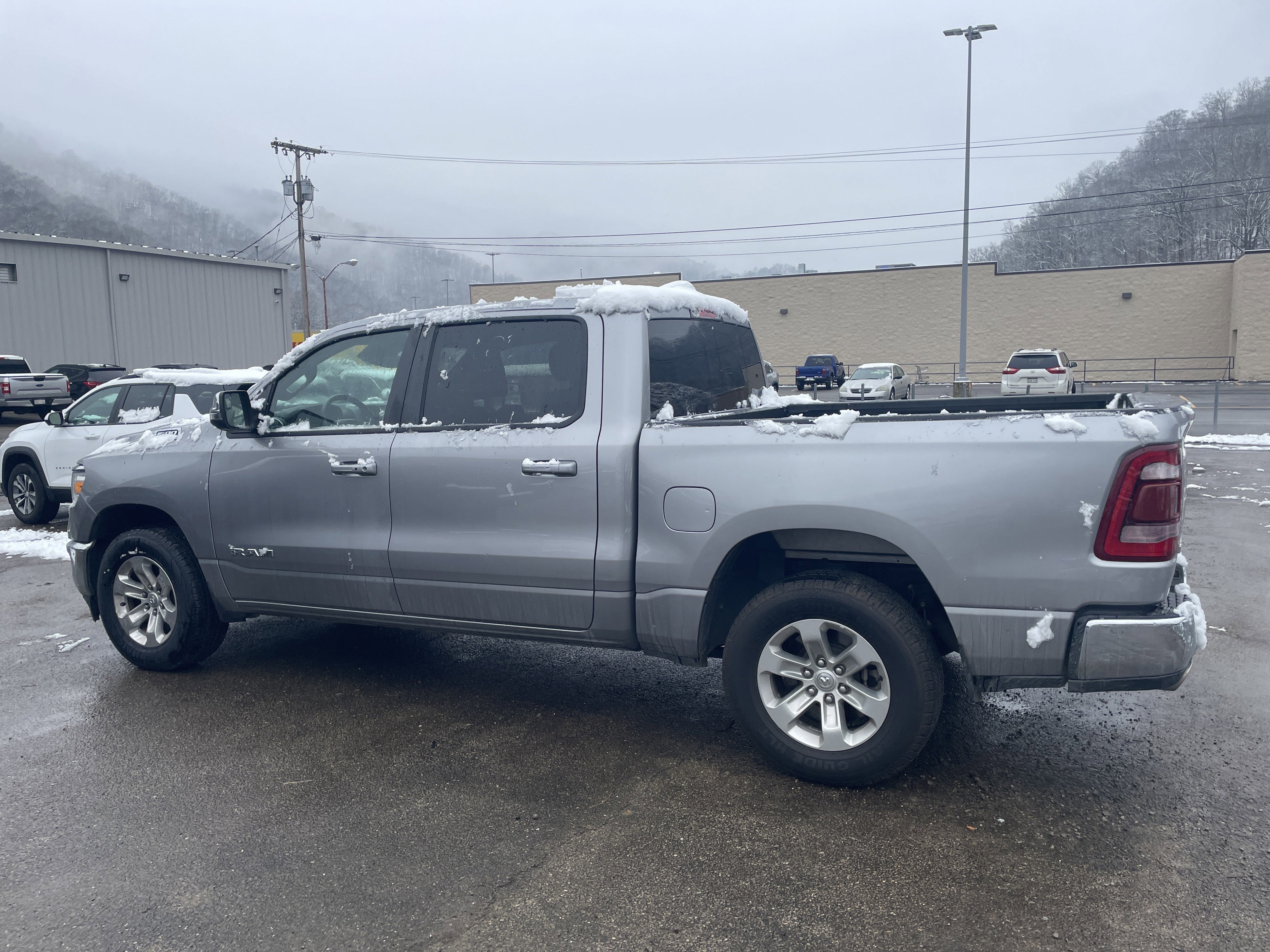 2024 RAM 1500 Laramie Crew Cab 4x4 5'7' Box