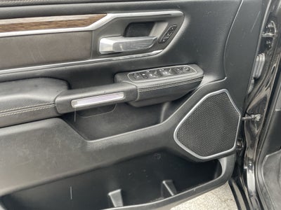 2020 RAM 1500 Laramie Crew Cab 4x4 5'7' Box