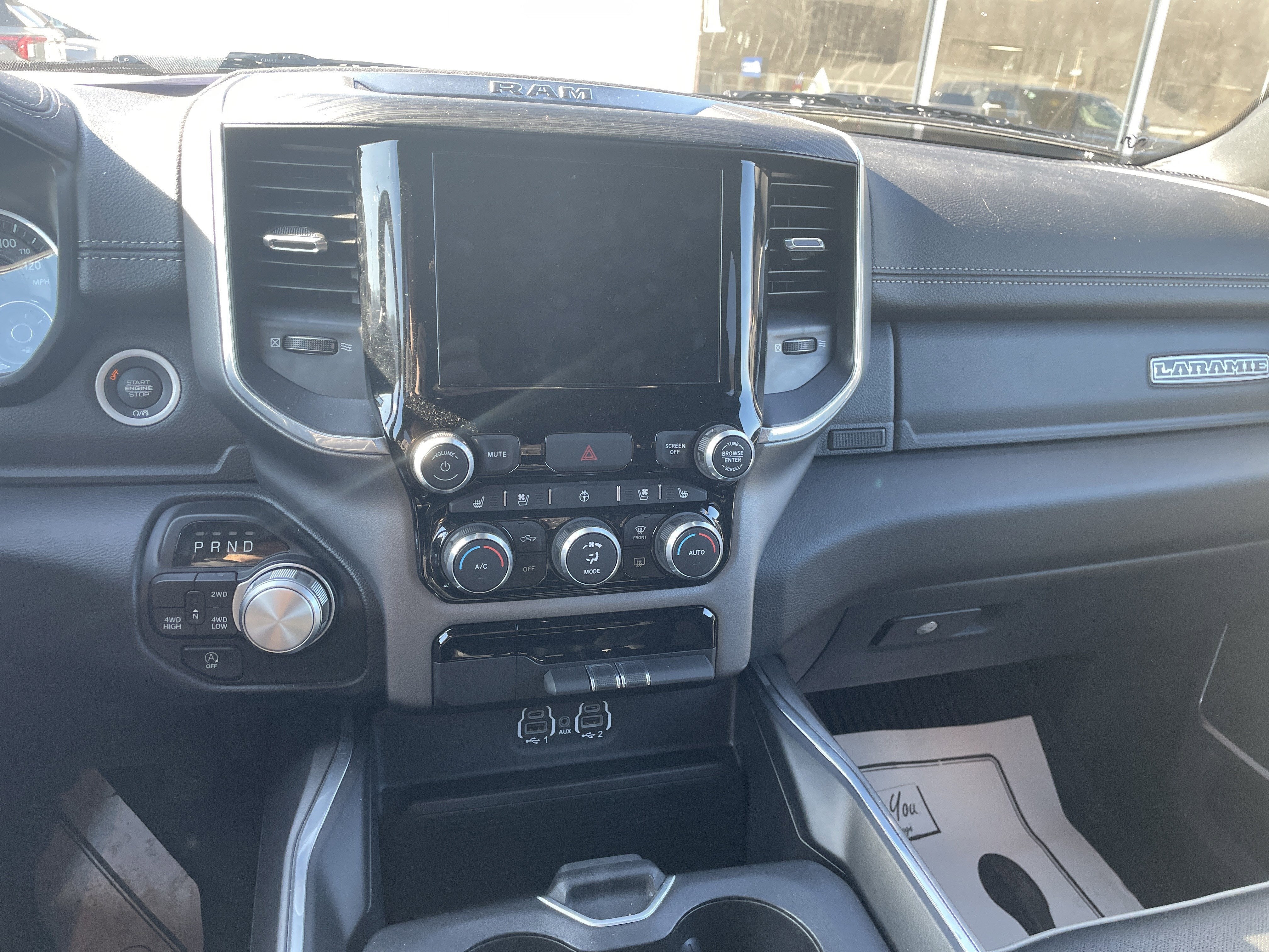 2023 RAM 1500 Laramie Crew Cab 4x4 5'7' Box