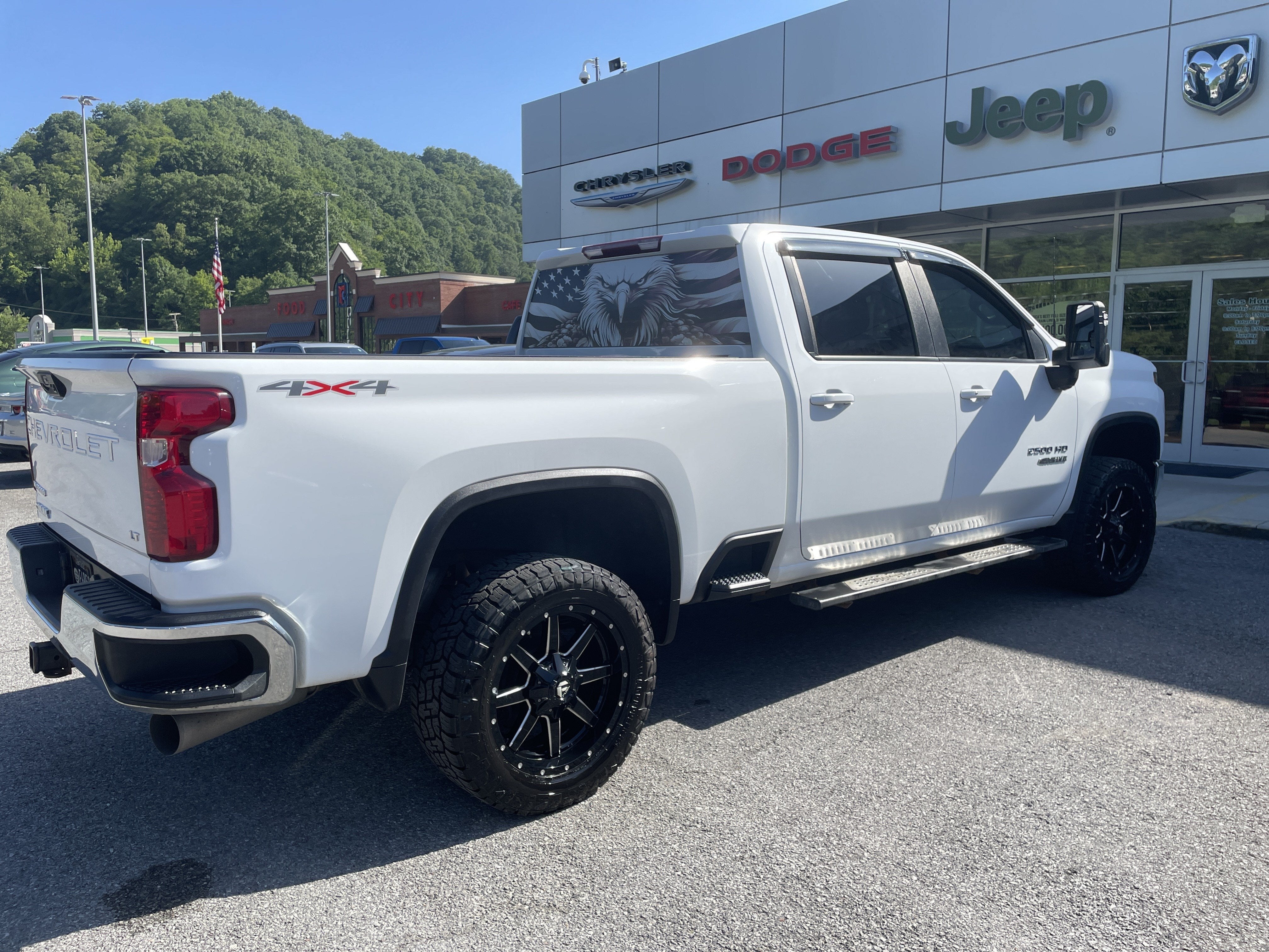 2022 Chevrolet Silverado 2500HD 4WD Crew Cab Standard Bed LT