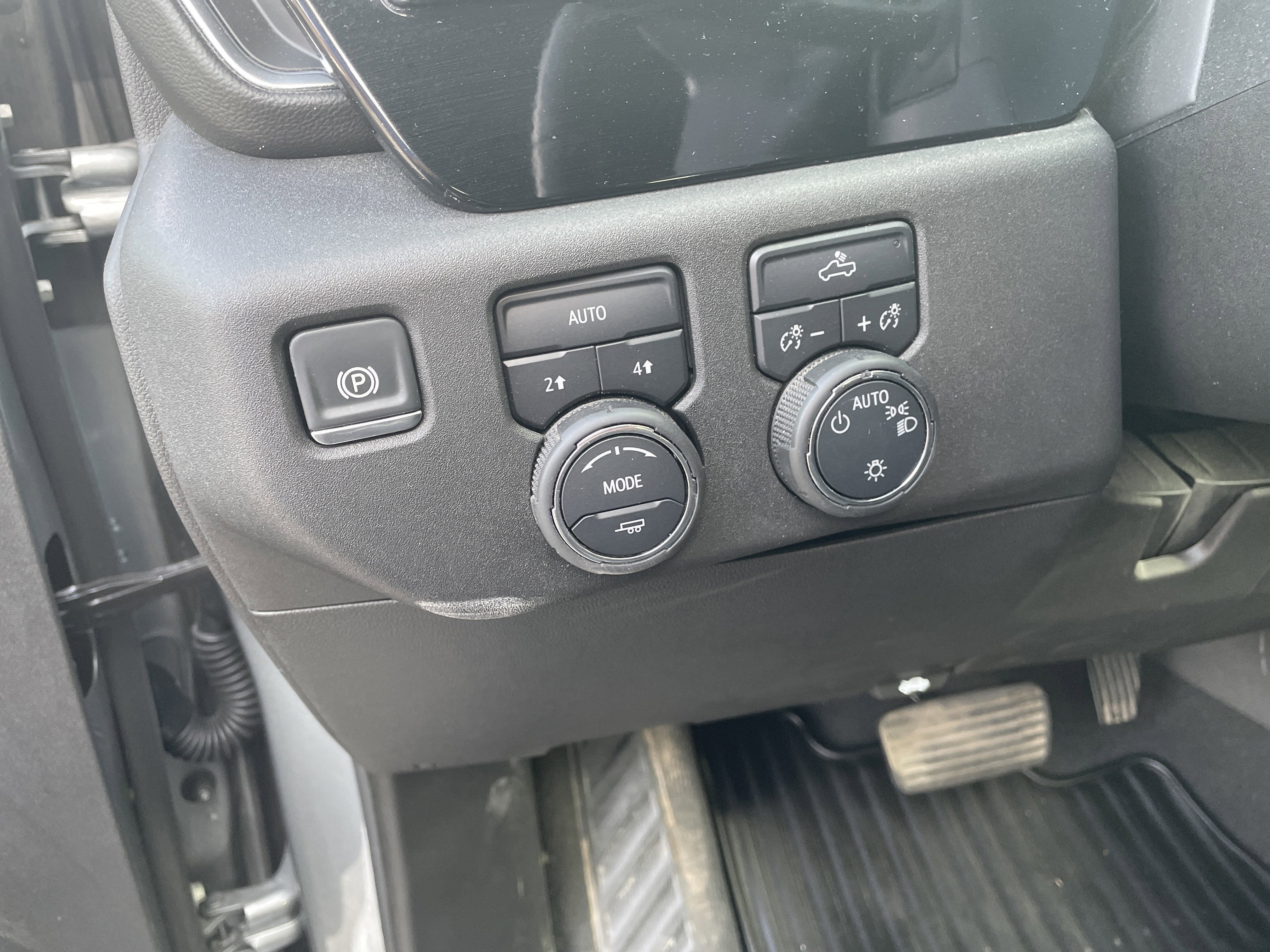 2025 Chevrolet Silverado 1500 4WD Crew Cab Standard Bed LT