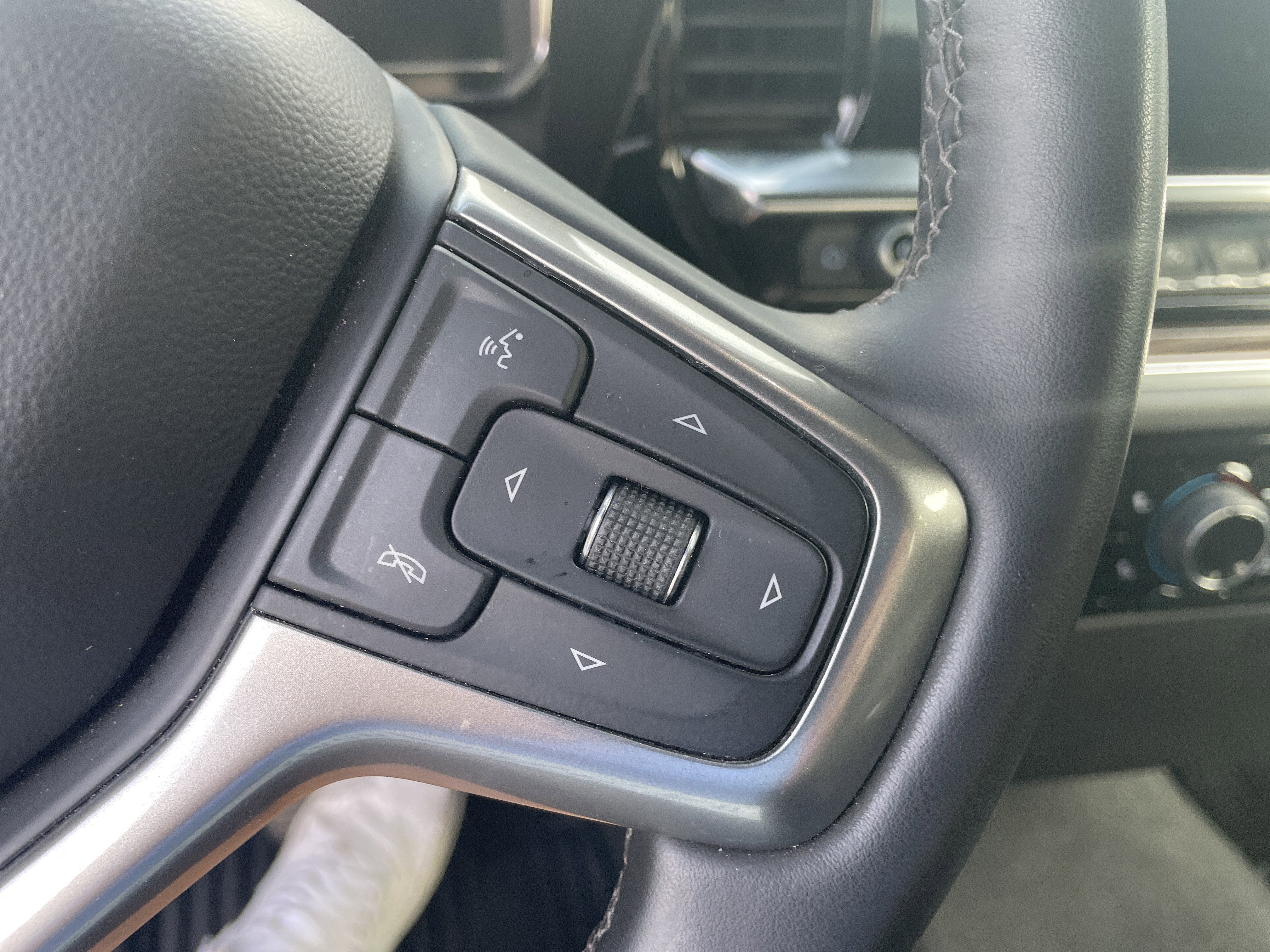 2025 Chevrolet Silverado 1500 4WD Crew Cab Standard Bed LT