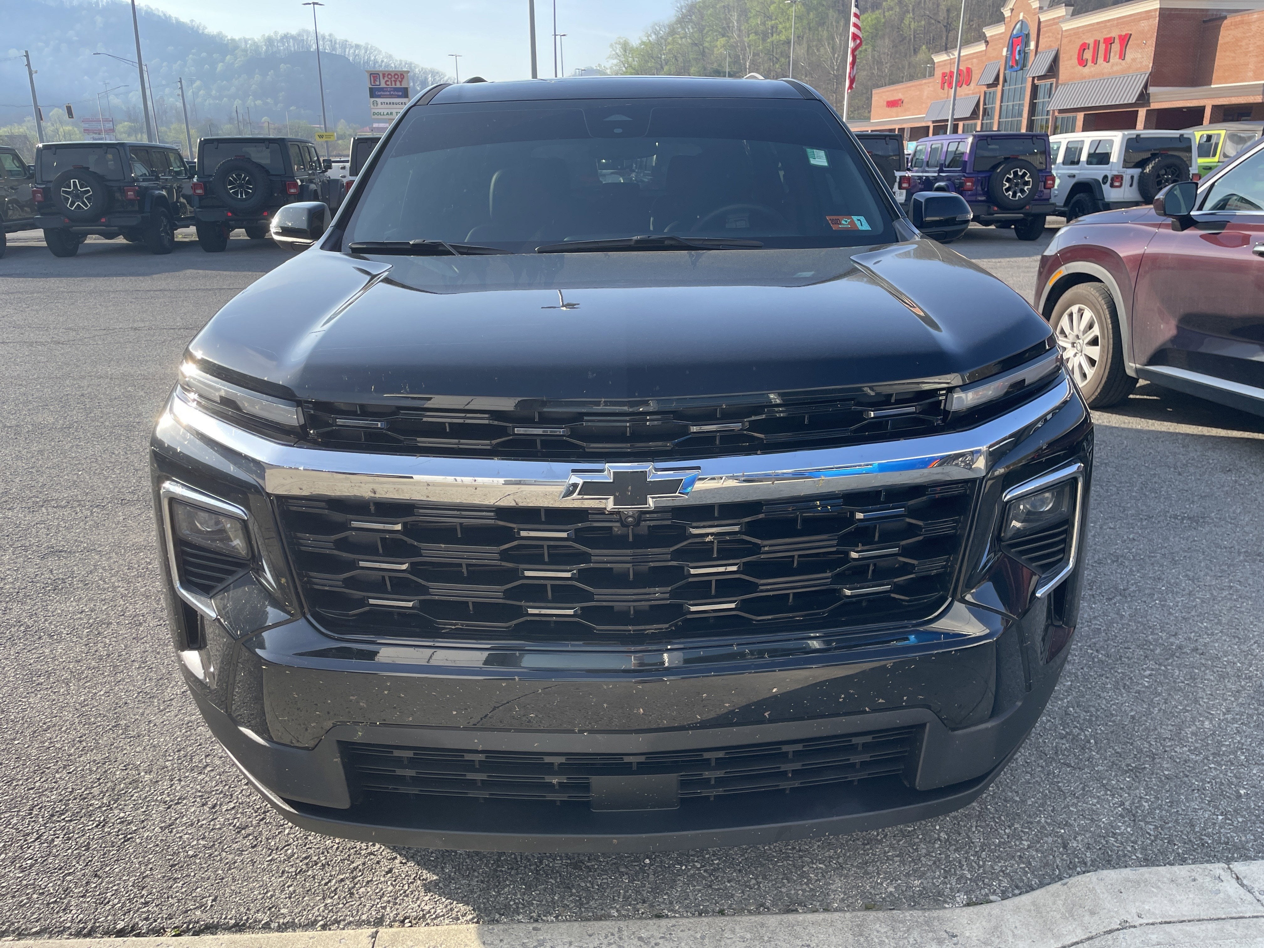 2025 Chevrolet Traverse AWD LT