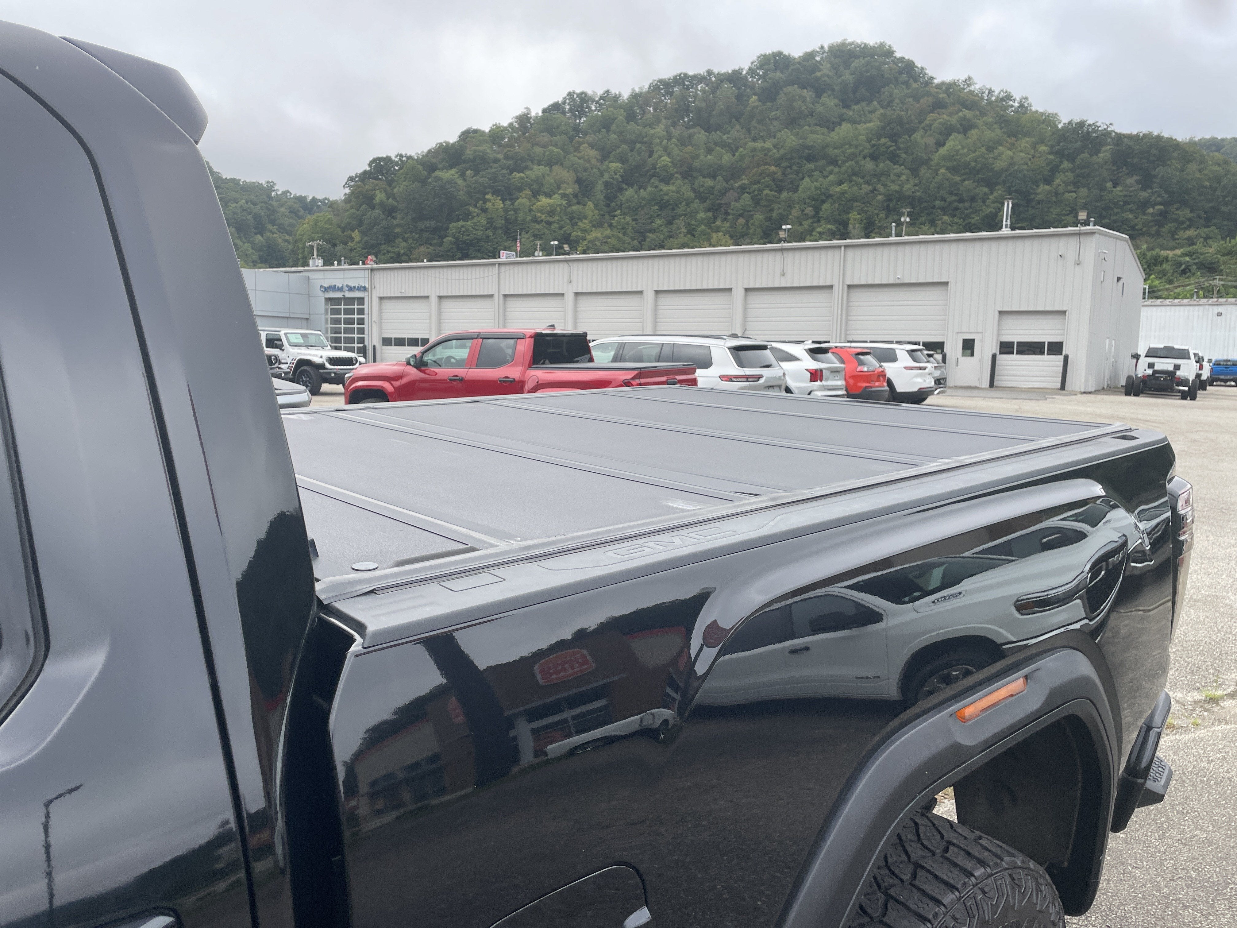 2024 GMC Sierra 2500HD 4WD Crew Cab Standard Bed AT4X