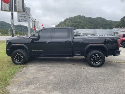 2024 GMC Sierra 2500HD 4WD Crew Cab Standard Bed AT4X