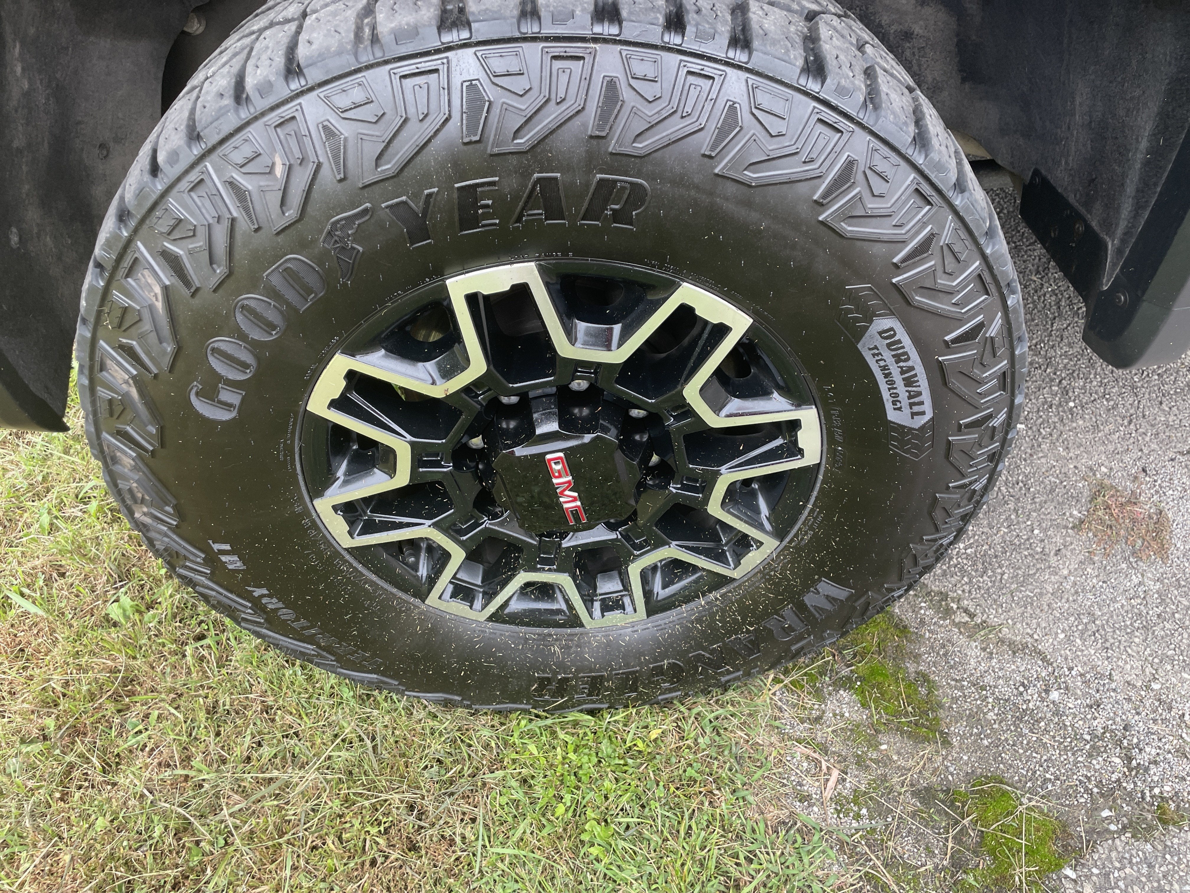 2024 GMC Sierra 2500HD 4WD Crew Cab Standard Bed AT4X