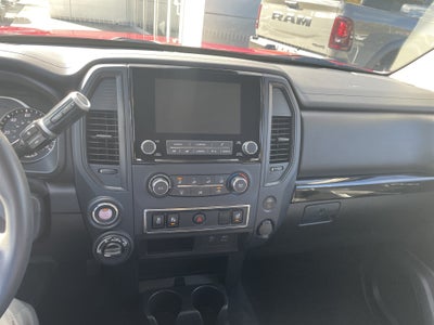 2024 Nissan TITAN Crew Cab SV 4x4