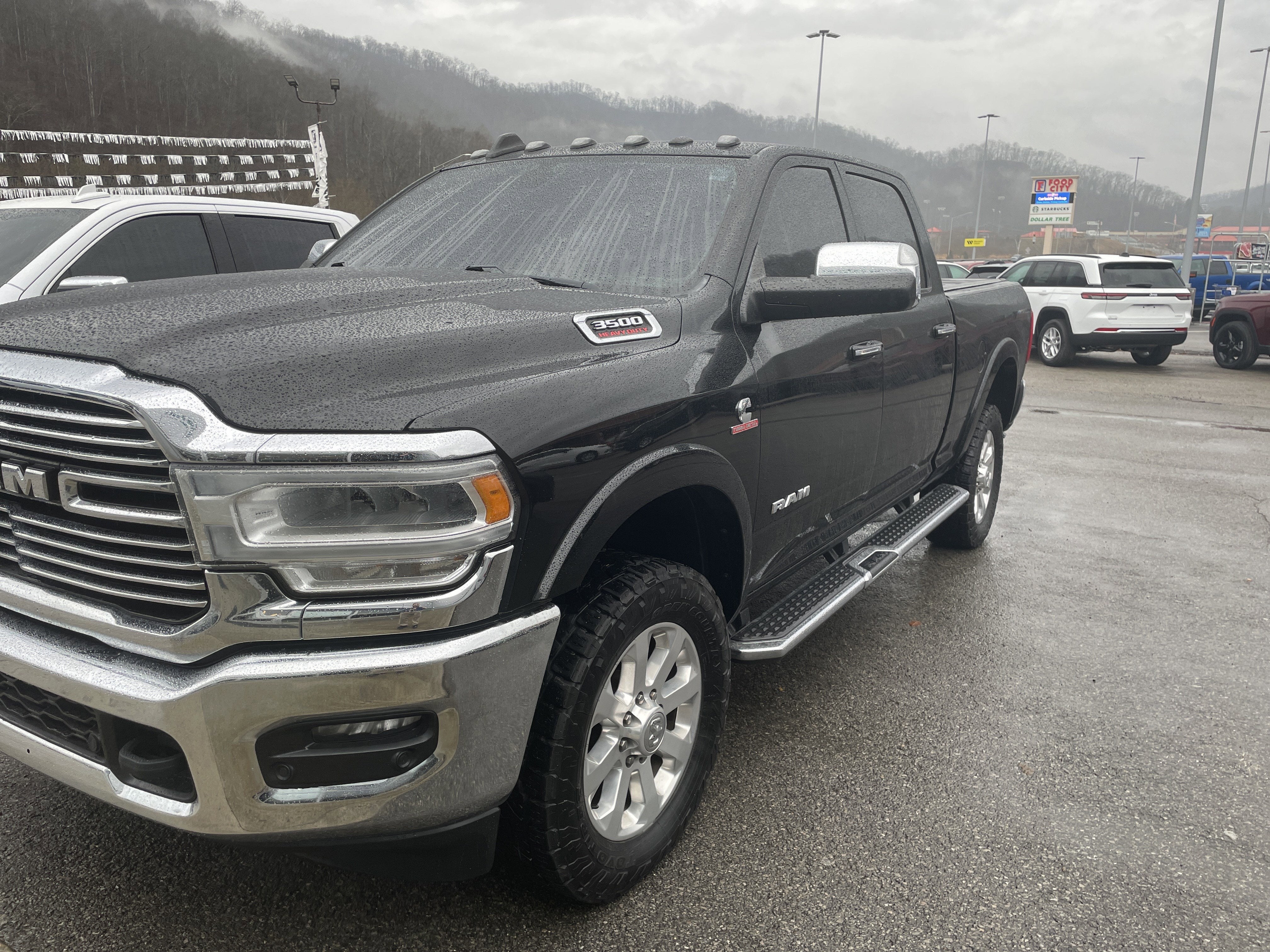 2022 RAM 3500 Laramie Crew Cab 4x4 6'4' Box