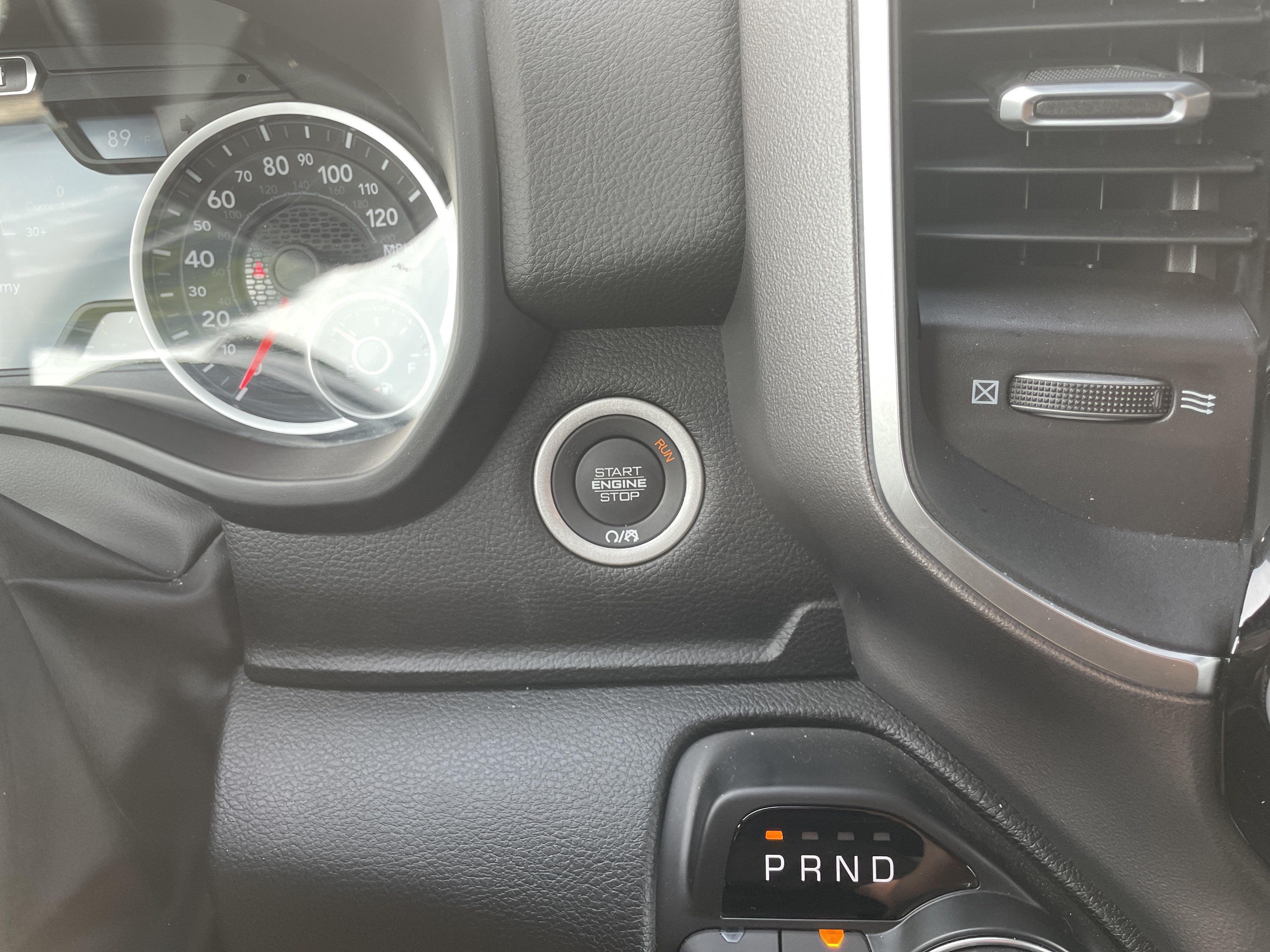 2026 RAM 1500 Big Horn Crew Cab 4x4 5'7' Box