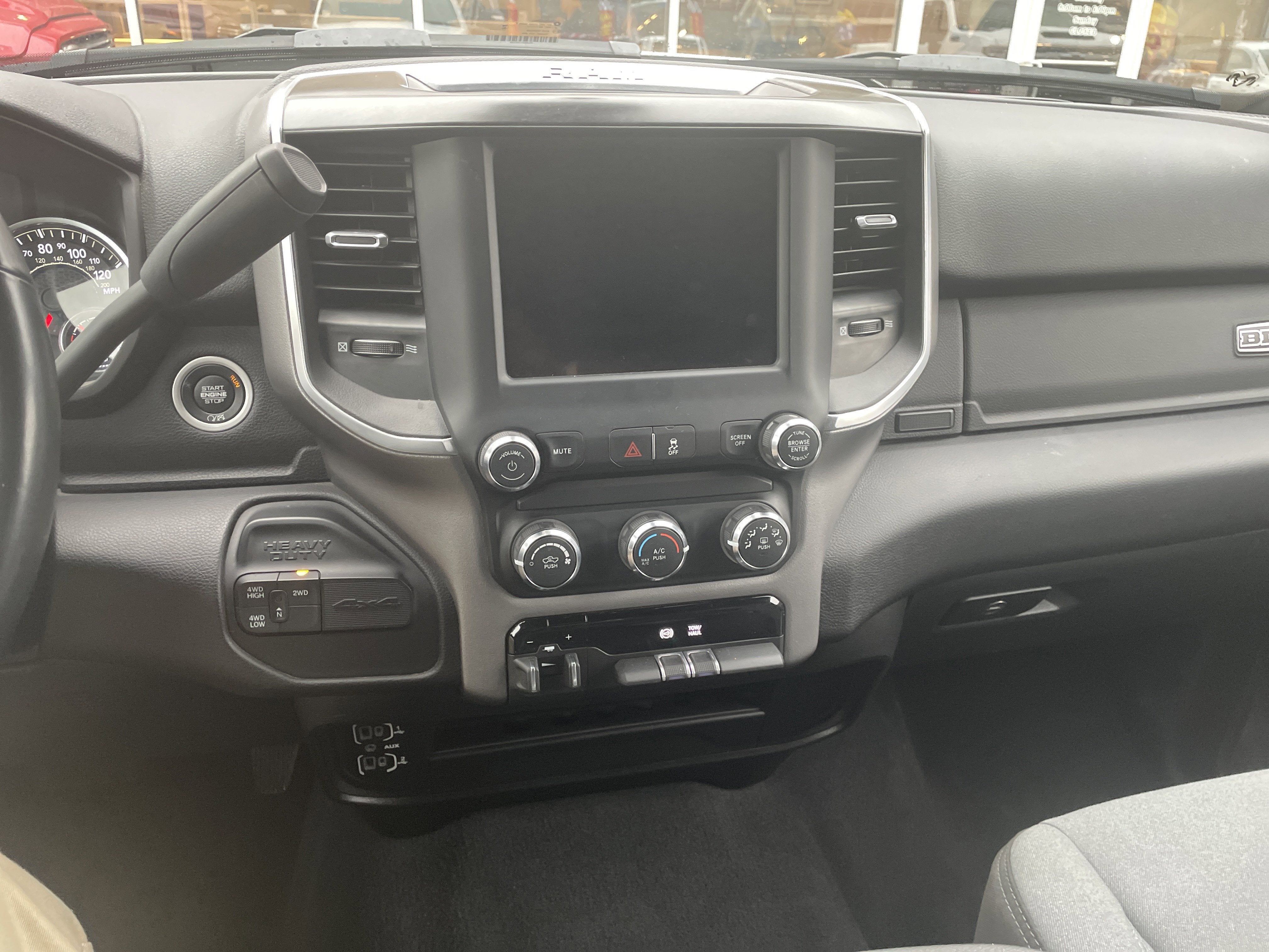 2024 RAM 2500 Big Horn Crew Cab 4x4 8' Box