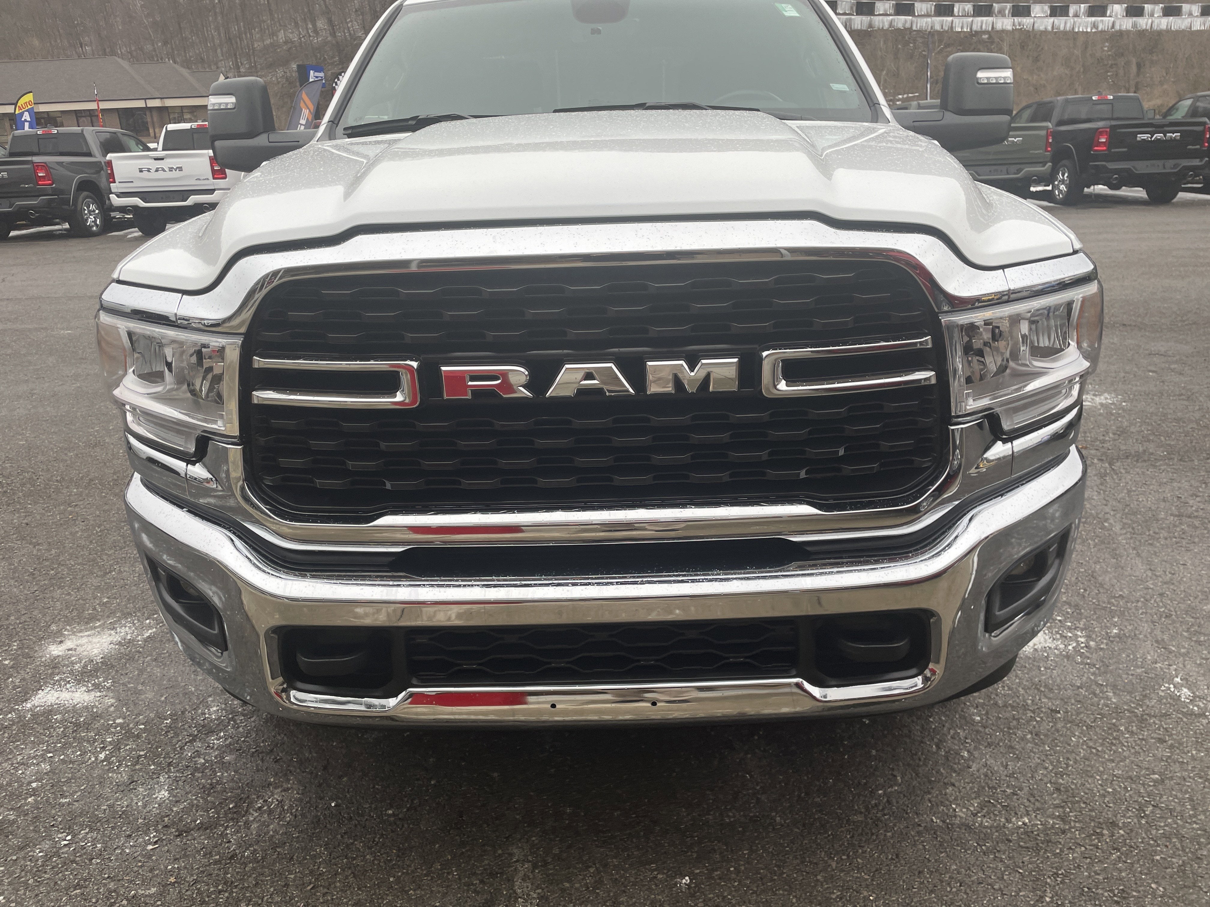 2024 RAM 2500 Big Horn Crew Cab 4x4 8' Box