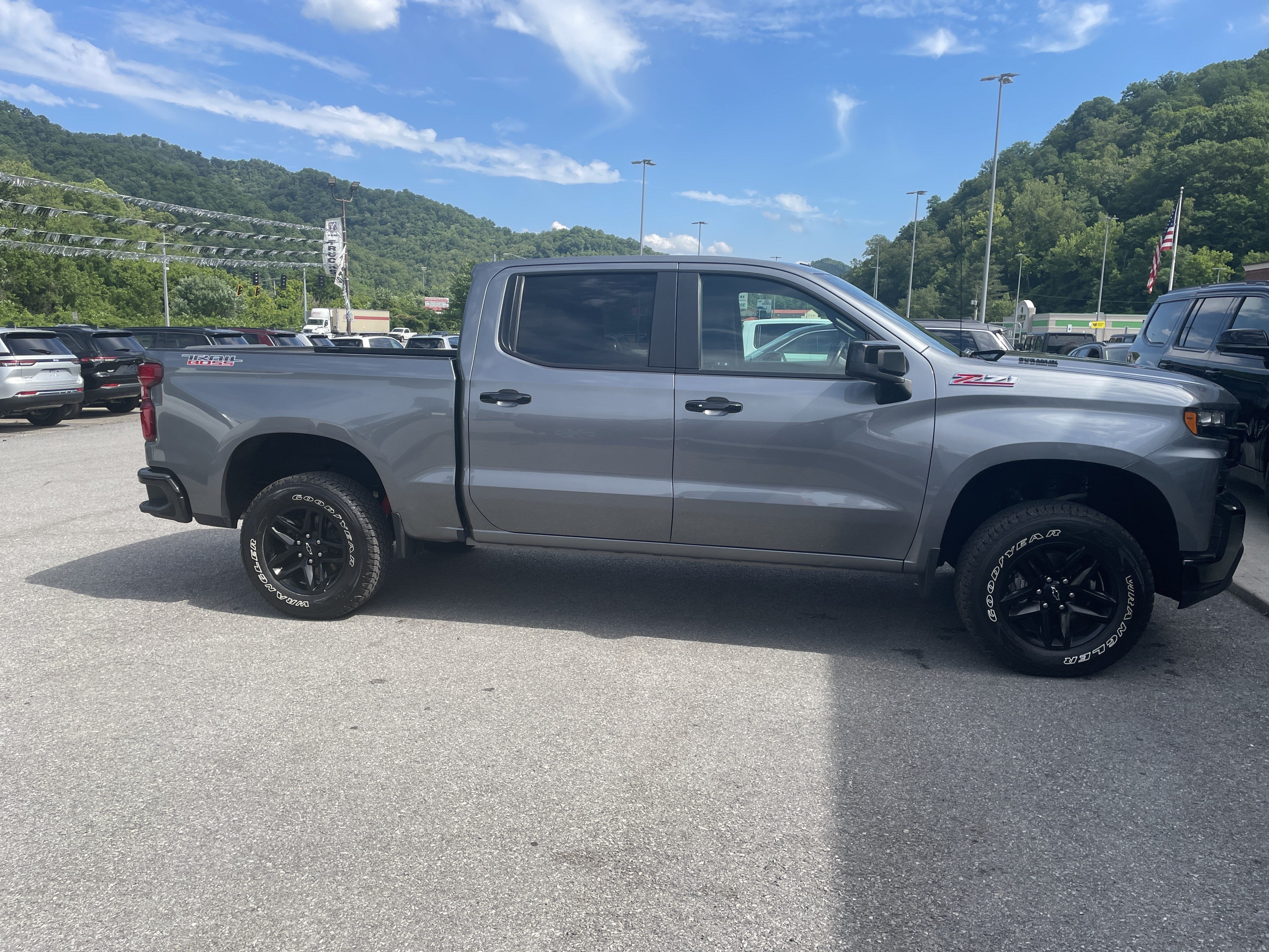 2022 Chevrolet Silverado 1500 LTD 4WD Crew Cab Short Bed LT Trail Boss